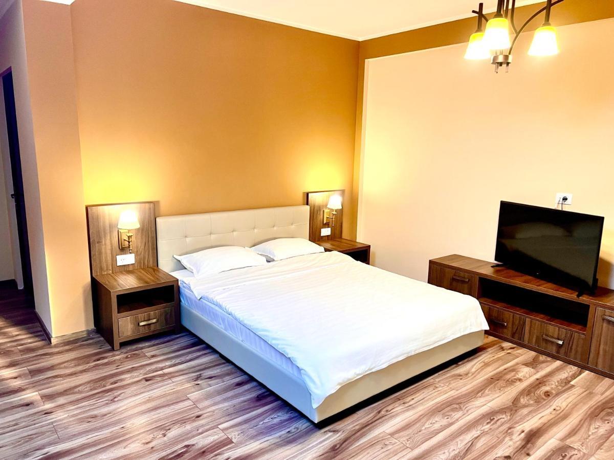 Complex Azar Hotel Galati  Ngoại thất bức ảnh
