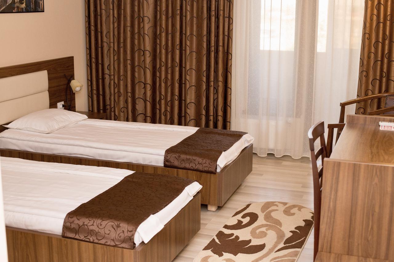 Complex Azar Hotel Galati  Ngoại thất bức ảnh