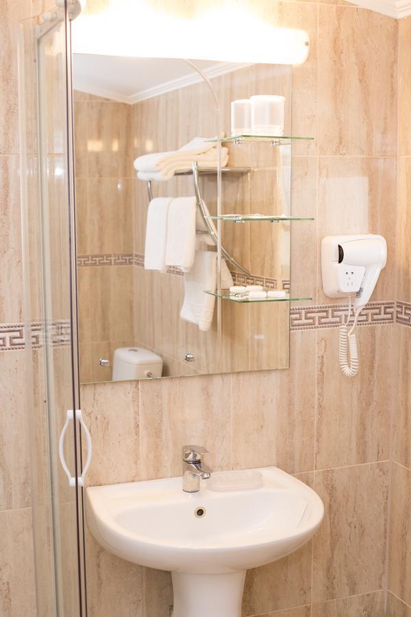 Complex Azar Hotel Galati  Ngoại thất bức ảnh