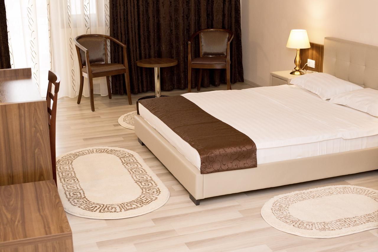 Complex Azar Hotel Galati  Ngoại thất bức ảnh