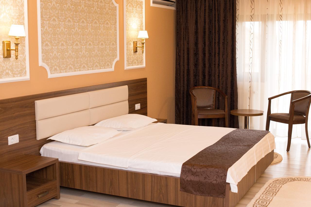 Complex Azar Hotel Galati  Ngoại thất bức ảnh
